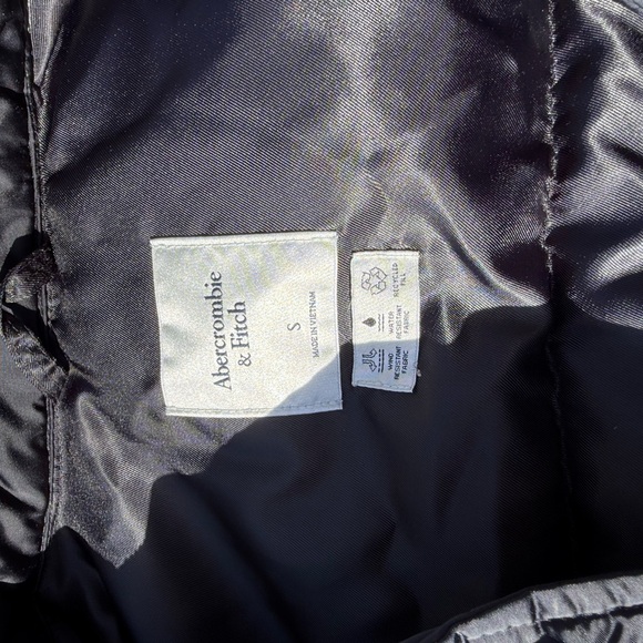 Abercrombie & Fitch Black Quilted Jacket - Picture 2 of 6